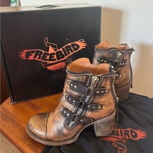 EUC Freebird Beckett Bronze Ankle Boots